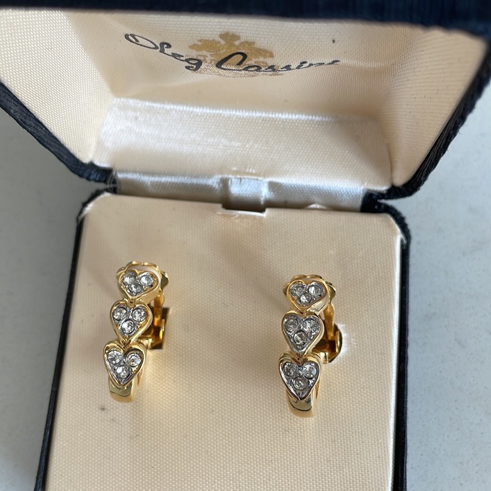 Vintage Oleg Cassini clip on earrings NWOT - Picture 2 of 4